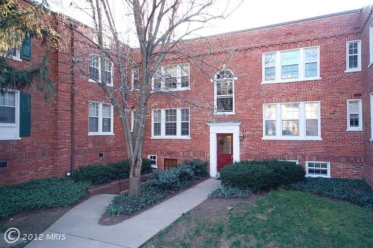 1st image of 1728 N Queens Ln APT 181