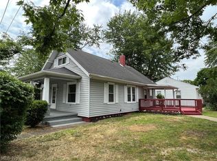 389 Peach St, Conneaut, OH 44030