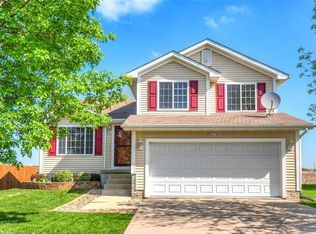 685 SE Prairie Park Ln, Waukee, IA 50263