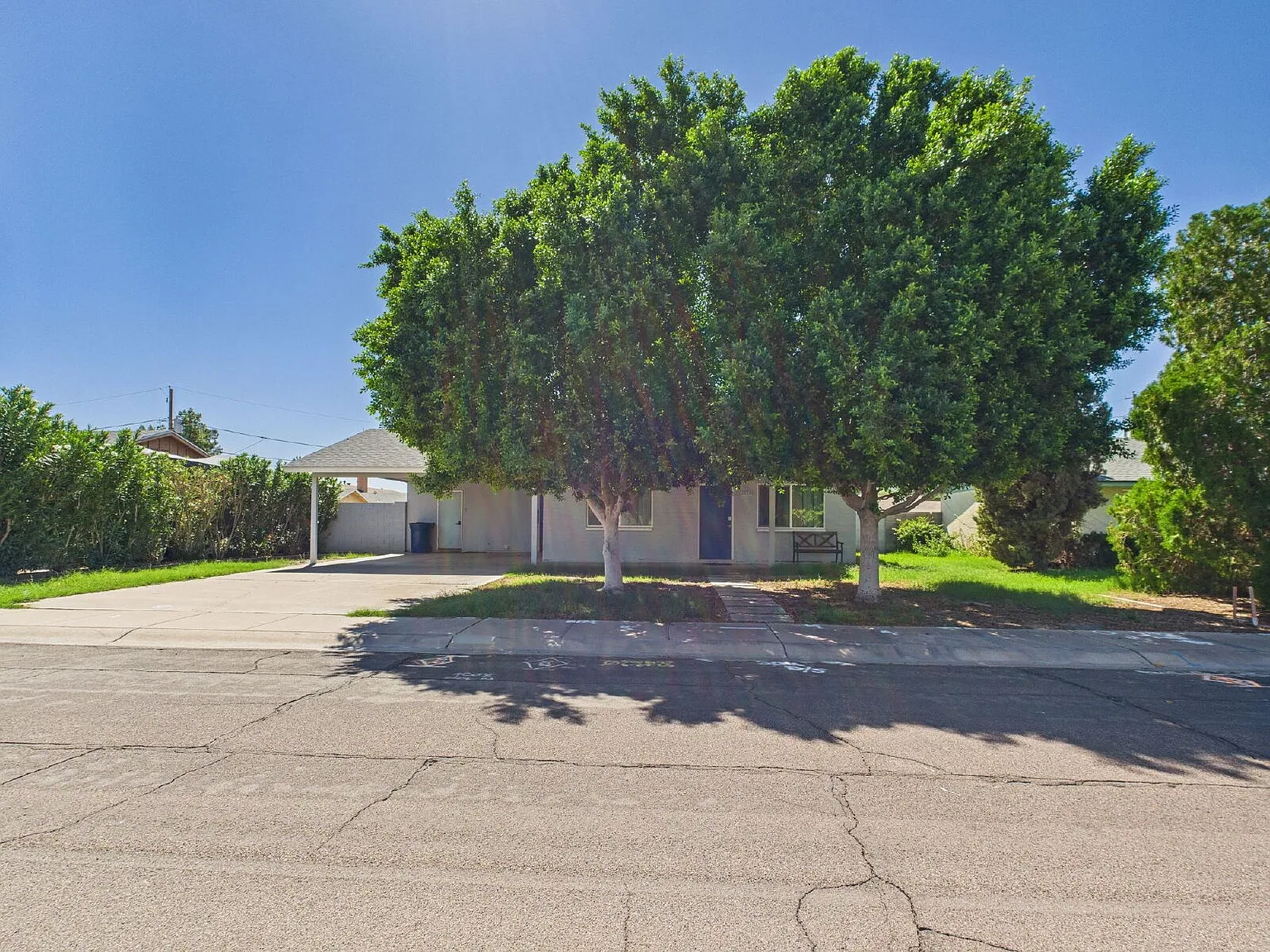4 bed, 2.0 bath, 1496 sqft, $3,000 — Photo 1