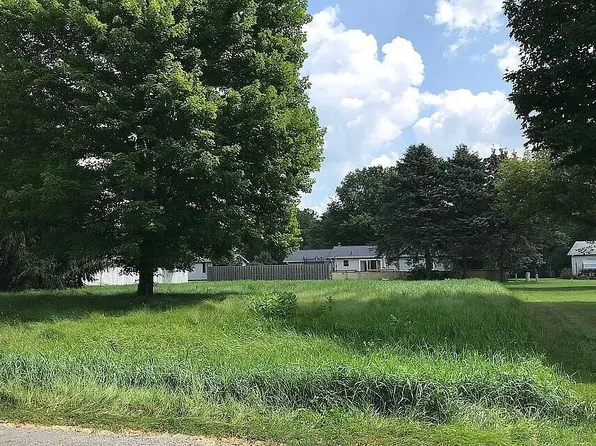 Columbine St, Climax, MI 49034