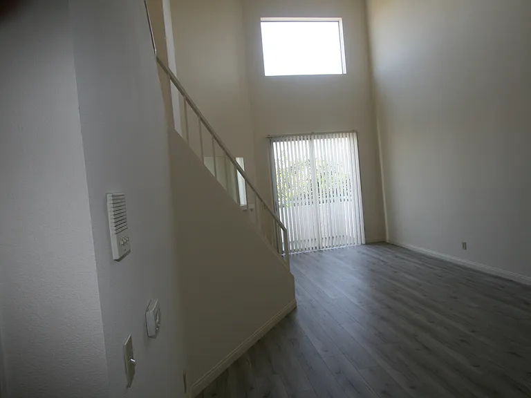 3637 Clarington Ave #213 — Photo 97
