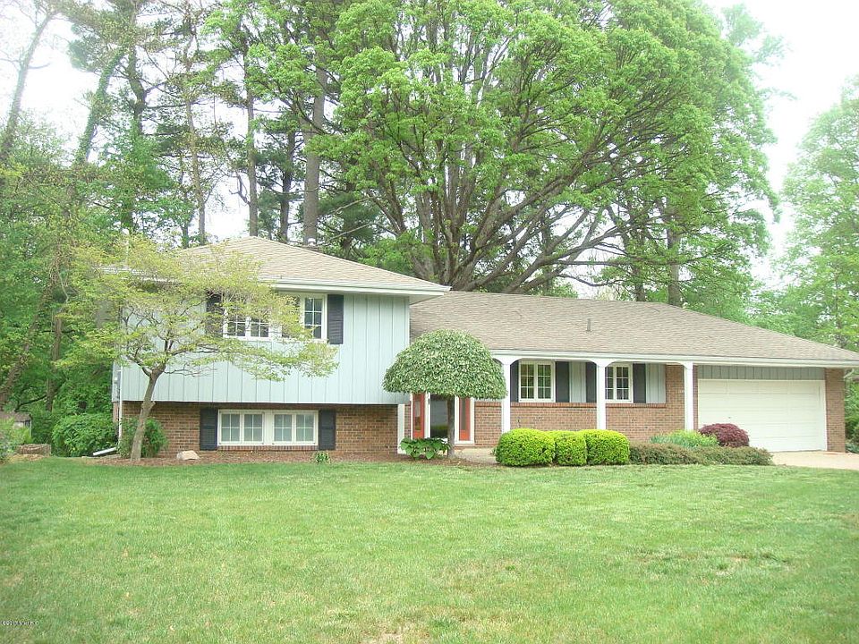 1st image of 2173 Bonnie Dr