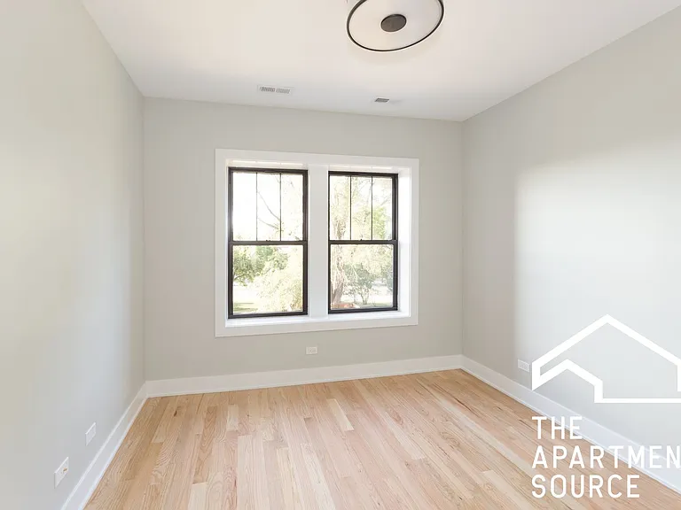 2237-39 N Bissell St #1S — Photo 2