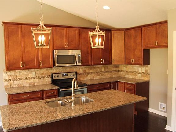 5th image of 1336 Peregrine Way