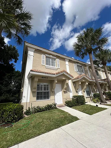 6953 Crooked Fence Dr Photo 1