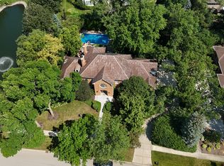 2266 Pebble Creek Dr, Lisle, IL 60532