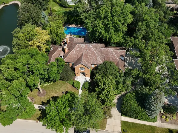 2266 Pebble Creek Dr, Lisle, IL 60532