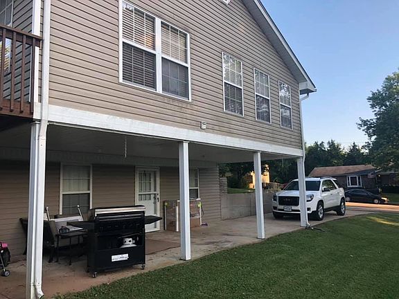 2nd image of 302 Cedar Dr