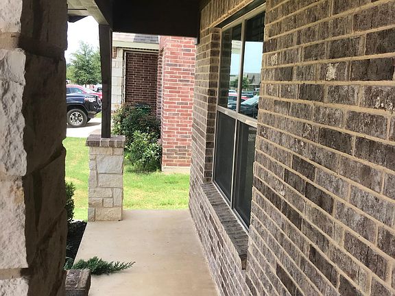 2nd image of 11905 Bexley Dr