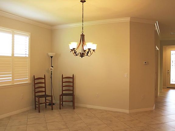5th image of 2427 Daisy Dr