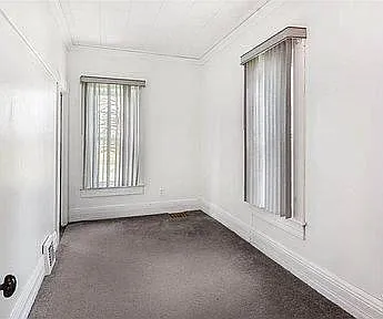4820 W Newburg Rd — Photo 12