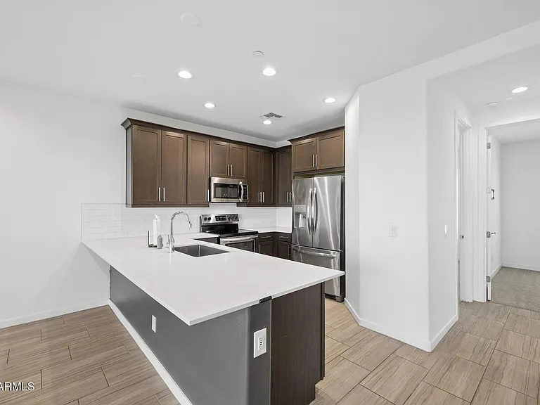4631 S Element St — Photo 14