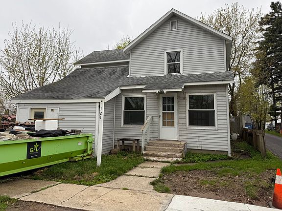 2nd image of 121 Canal St