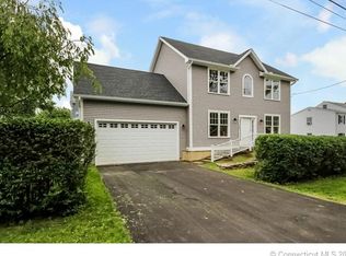 206 Homeland St, Fairfield, CT 06825