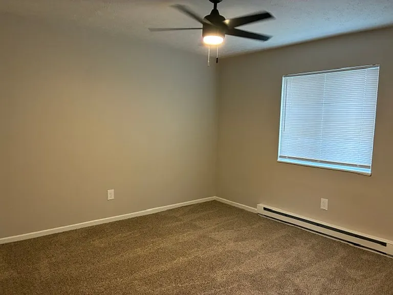 Waynedale Circle Apartments — Photo 58