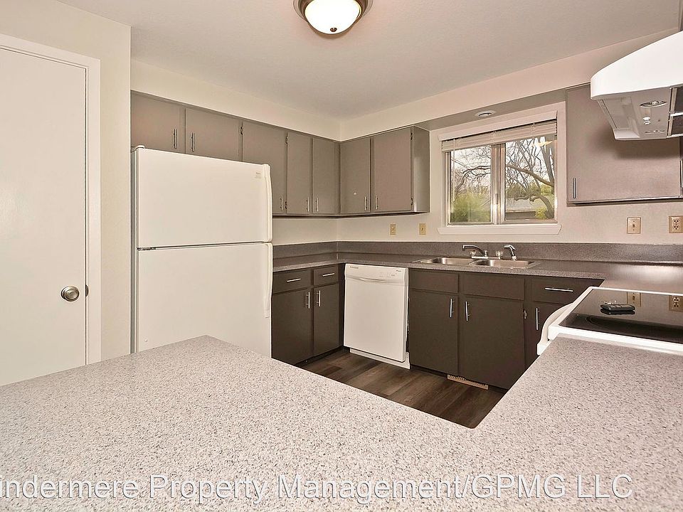 1st image of 5524 N Millstream Way