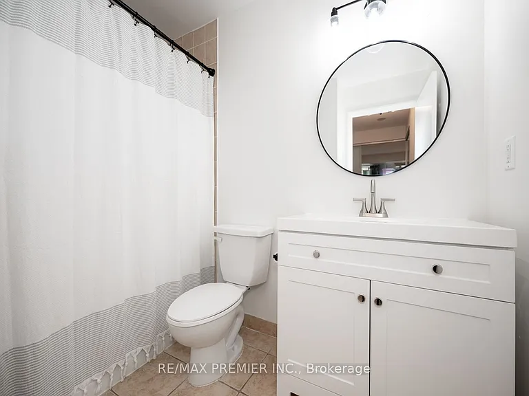 220 Victoria St #705 — Photo 18