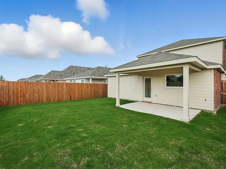 1117 Baker Ridge Dr — Photo 2