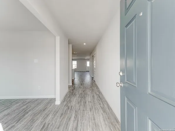 804 Altapass Hills, Seguin, TX 78155
