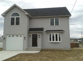 365 Abbott St, Springfield, MA 01118