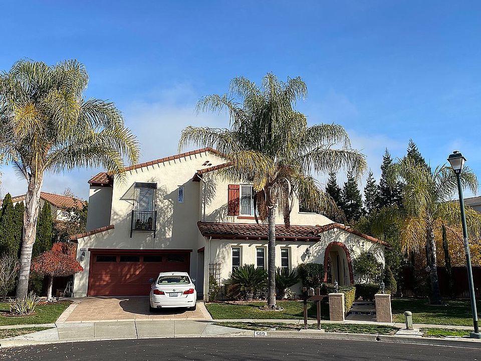 Spanish Style in Quiet Court