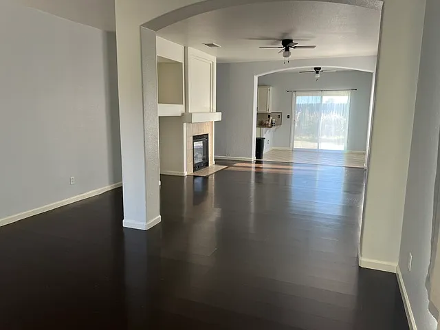 2239 Roberta Ave — Photo 10