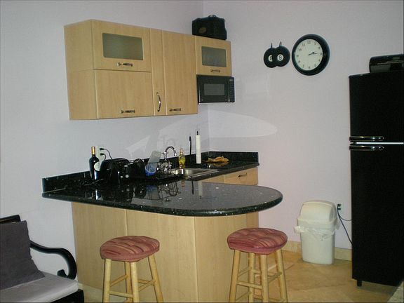 3rd image of 320 Euclid Ave APT 117
