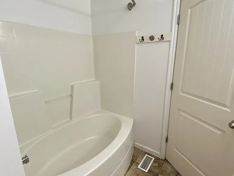 1512 N 540 W #103 — Photo 6