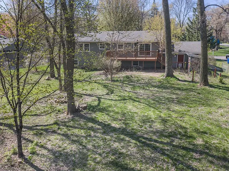 919 Forest Dr — Photo 22