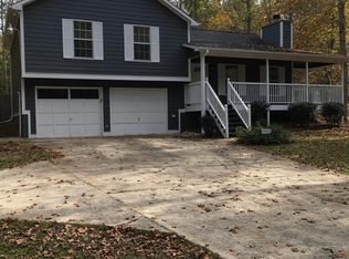 521 Waters Rd, Hiram, GA 30141