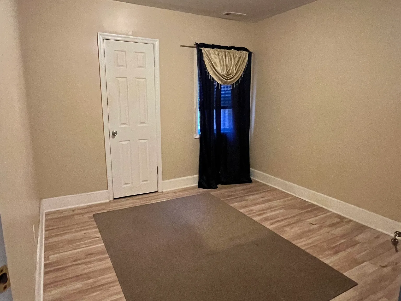 4 bed, 1450 sqft, $2,095 — Photo 4