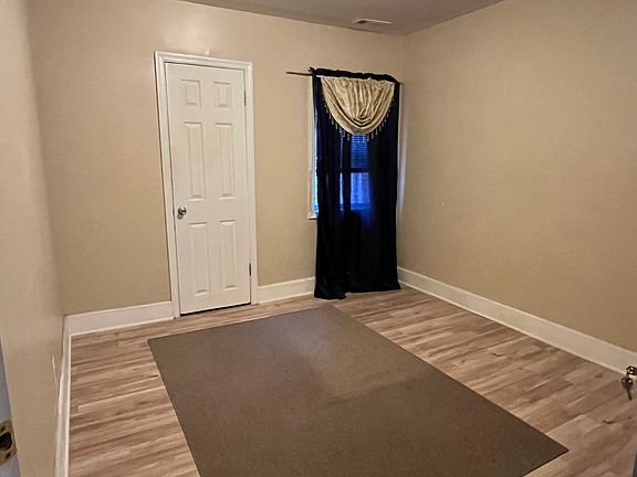 2nd bedroom upstairs