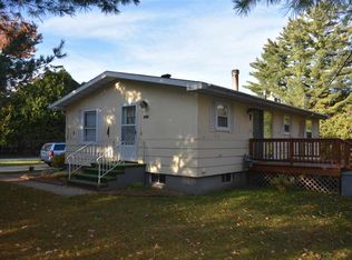 5086 Danforth Rd, Escanaba, MI 49829