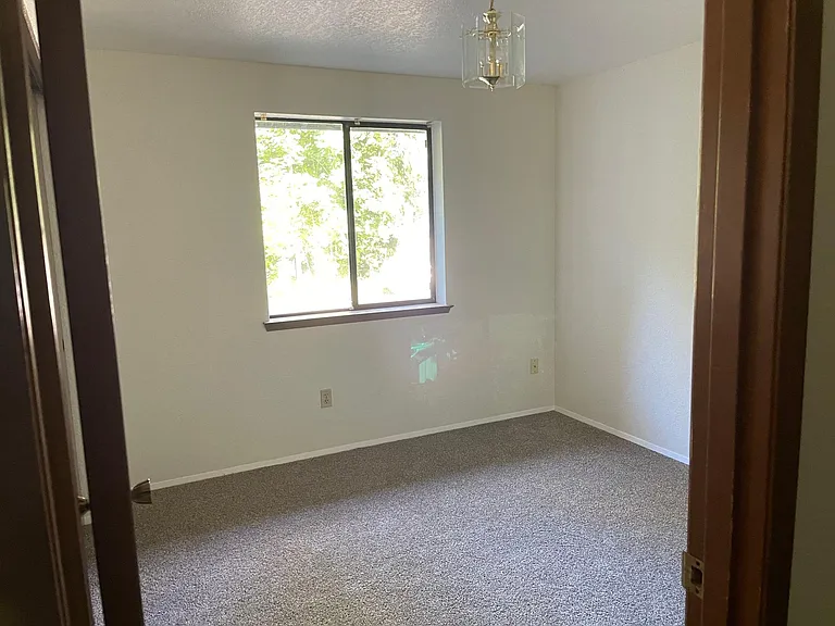 3137 Hampton Dr SW — Photo 12