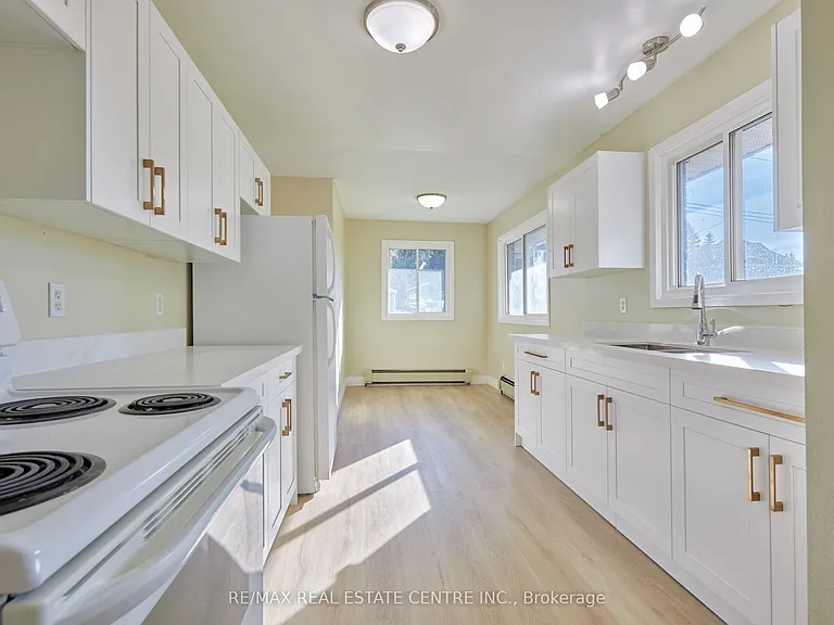 103 6th St #1 — Photo 9
