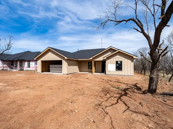 707 E Davenport St, Stamford, TX 79553