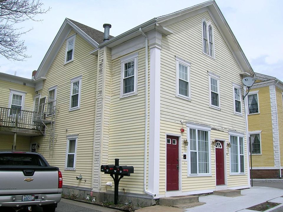 47 Baker Street Front