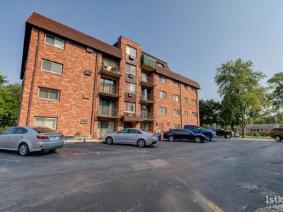 7110 W 93rd Pl APT 4F, Oak Lawn, IL, 60453
