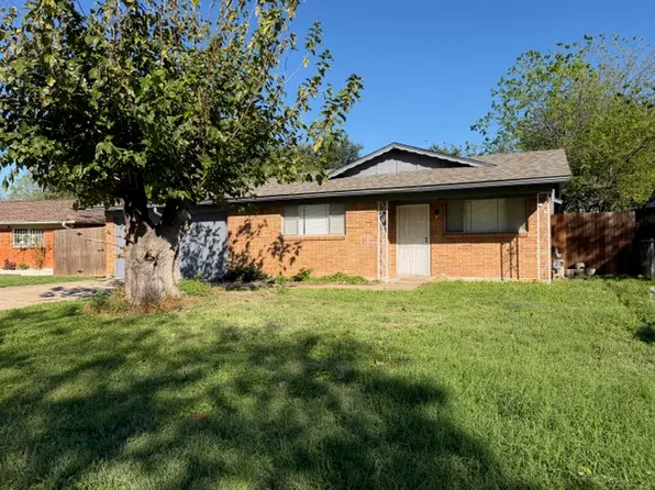 4765 Marshall St, Forest Hill, TX 76119
