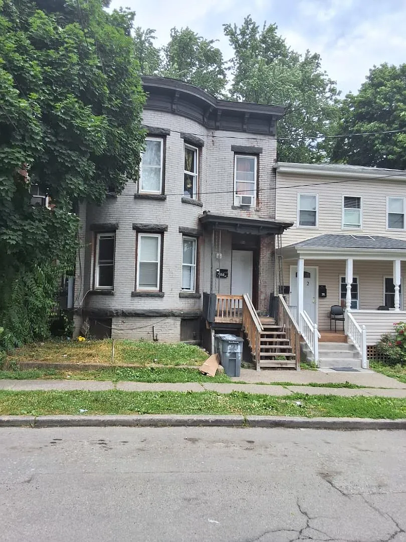 84 Carson Ave. - 1st Floor — Photo 2