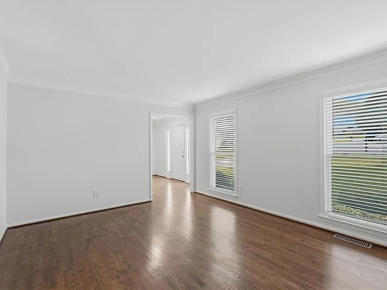 620 Brook Landing Ct — Photo 5