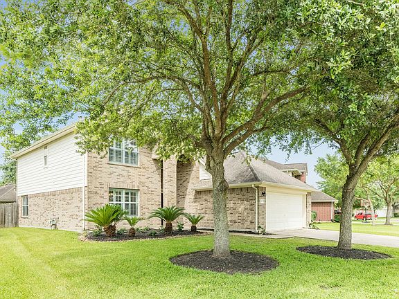 2nd image of 413 Sun River Ln