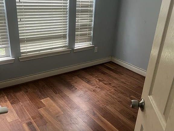 3rd image of 7126 Sun Village Dr