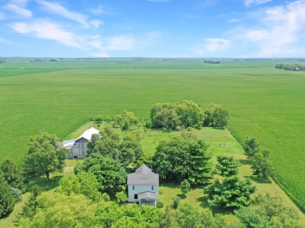 13291 N 300 East Rd, Stanford, IL 61774