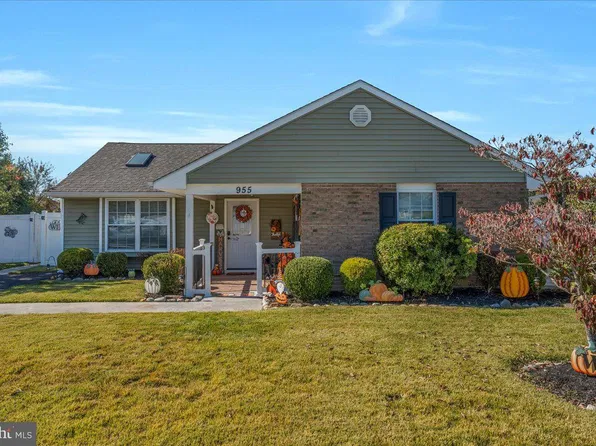 955 N Beecham Rd, Williamstown, NJ 08094