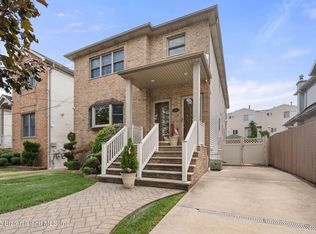 240 Alter Ave, Staten Island, NY 10305