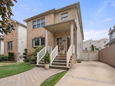 240 Alter Ave, Staten Island, NY, 10305