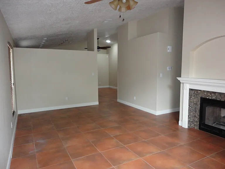 6719 Piedra Quemada Rd NW — Photo 2