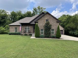 1411 Dickerson Bay Dr, Gallatin, TN 37066